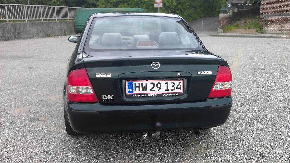 Mazda 323 Sedan GLX (SOLGT) billede 3