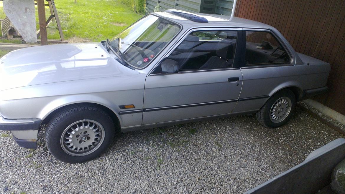 BMW 320i e30 billede 13
