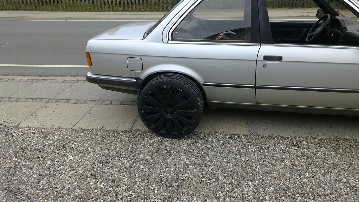 BMW 320i e30 billede 15