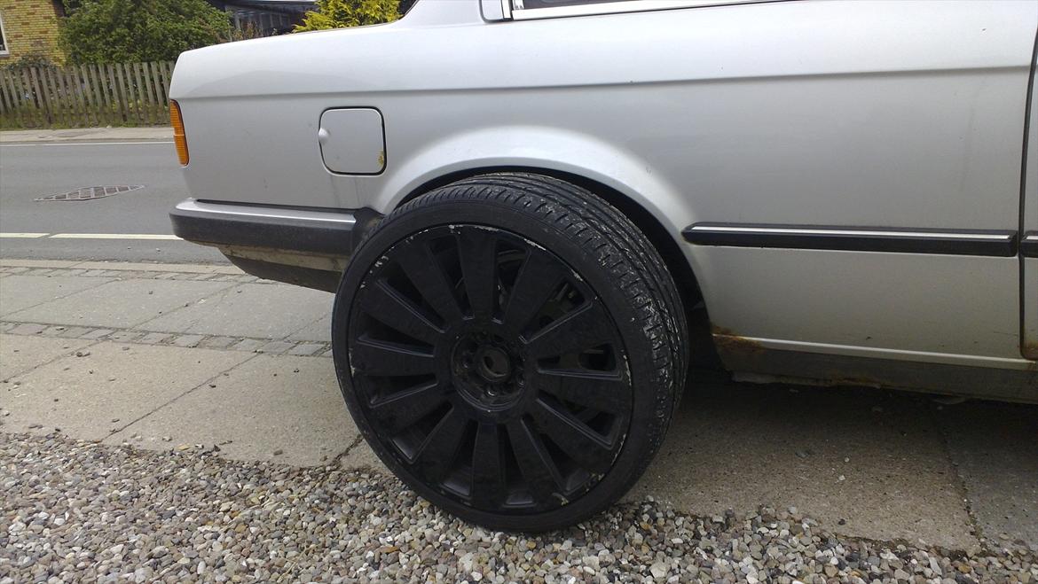 BMW 320i e30 billede 16