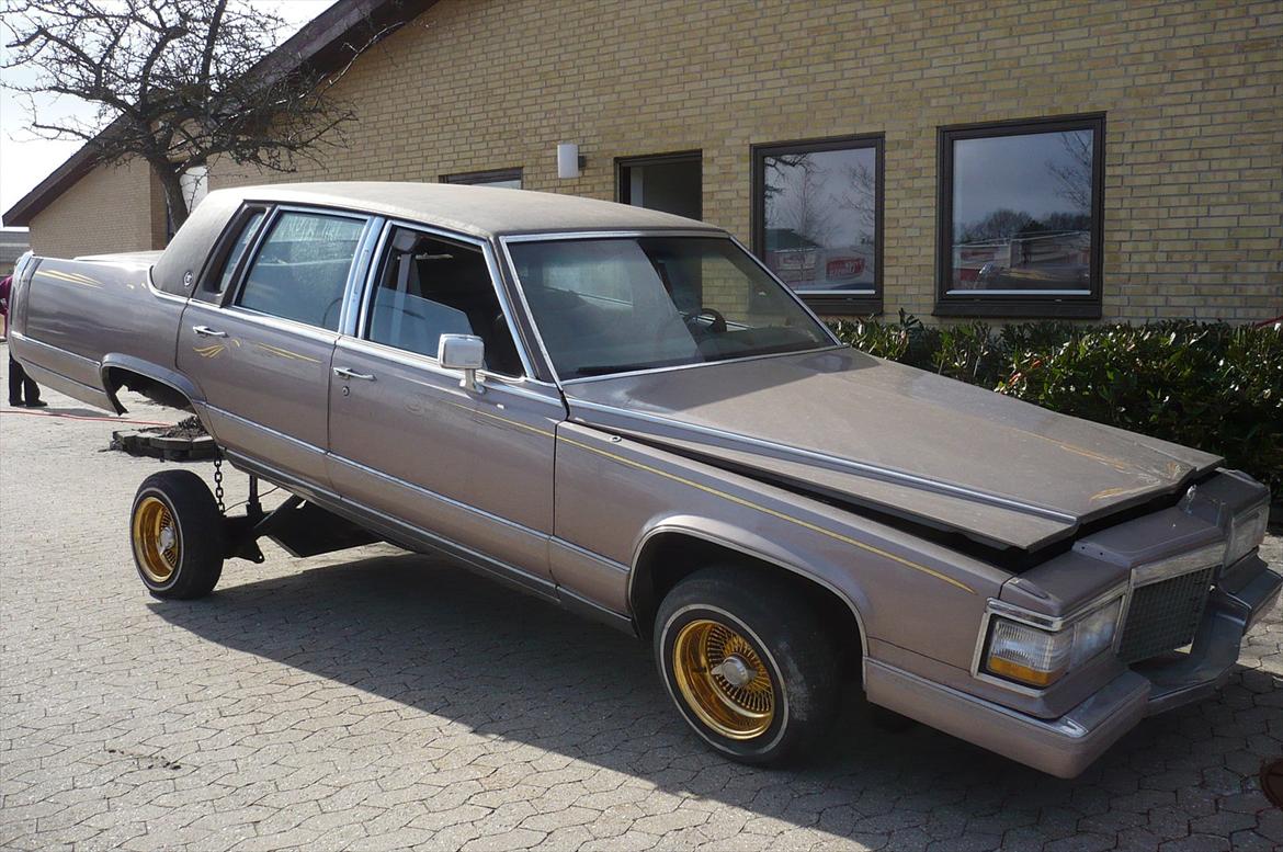 Cadillac fleetwood brougham billede 6