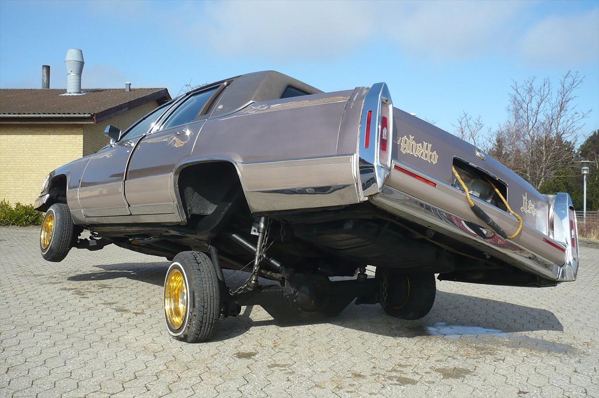 Cadillac fleetwood brougham billede 13