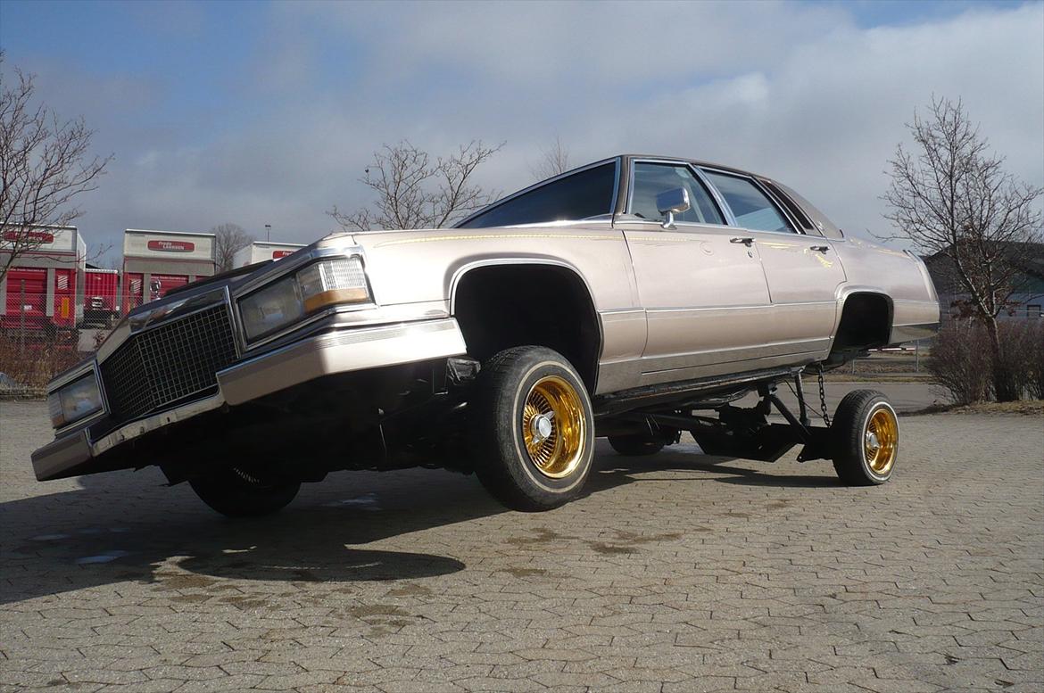 Cadillac fleetwood brougham billede 14