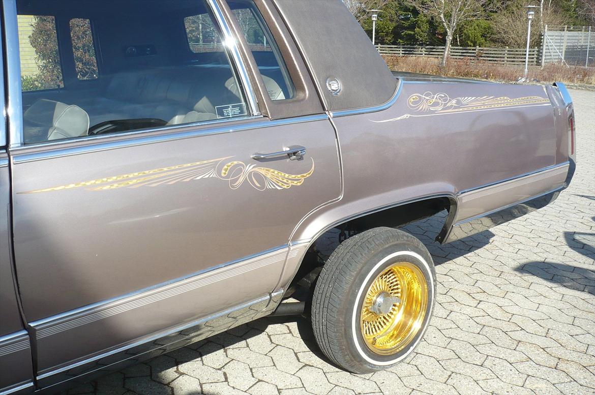 Cadillac fleetwood brougham billede 17