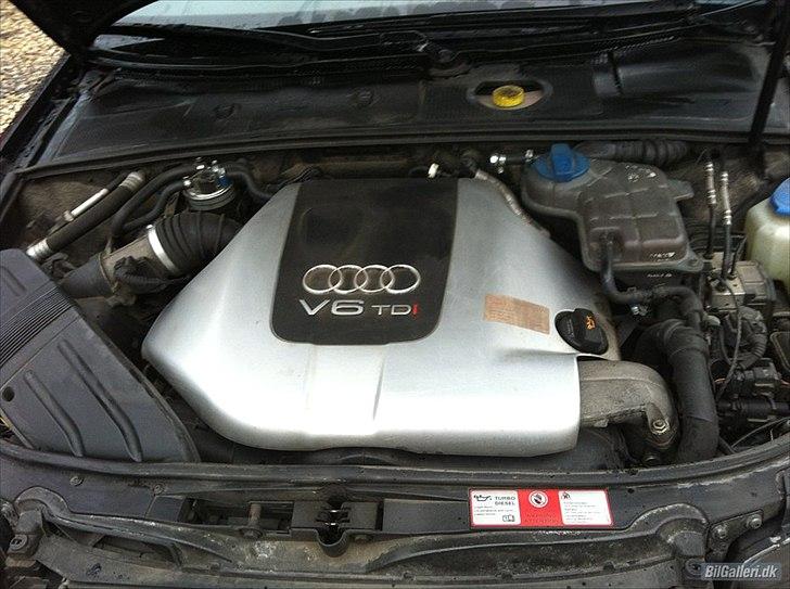 Audi A4 Avant 2,5 TDI V6 Quattro billede 9