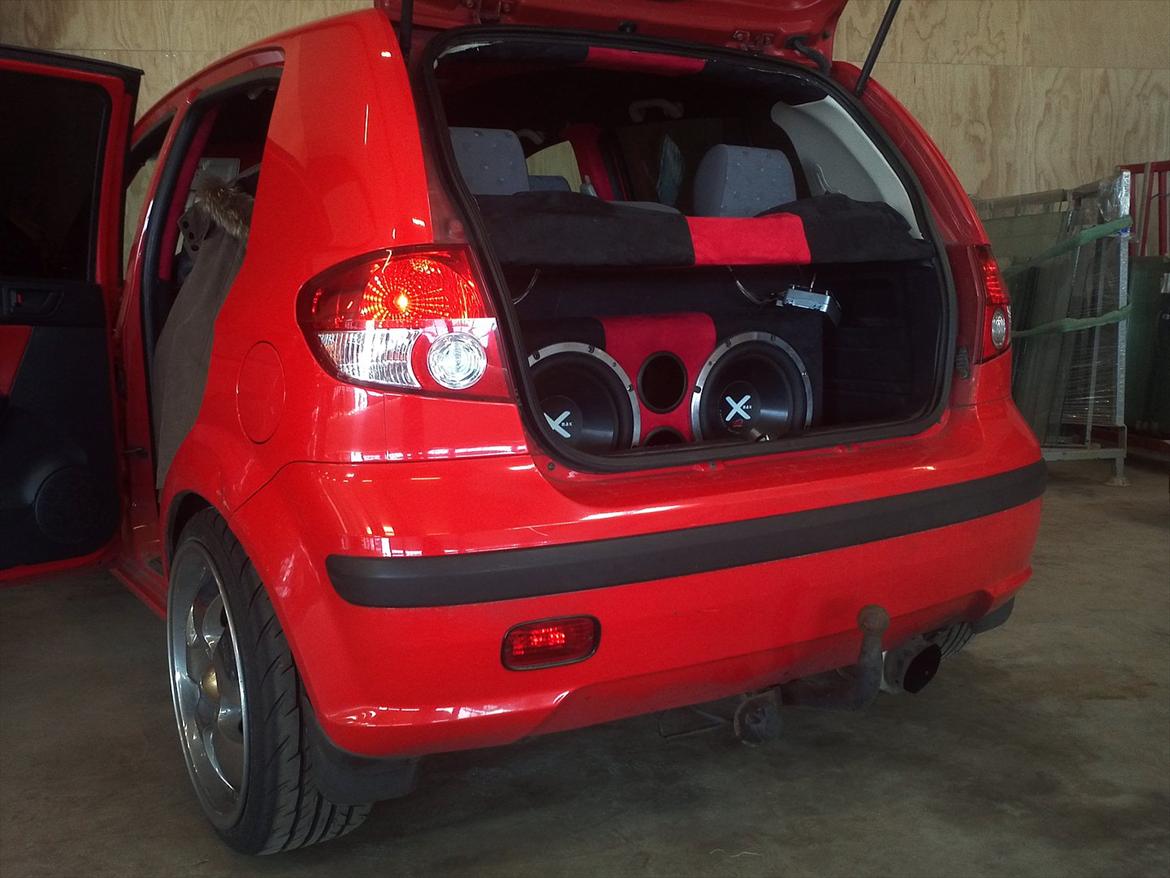 Hyundai Getz 1.5 CRDi - Custom home made 2*12" Mds Xmax fanatic series subwoofer billede 20