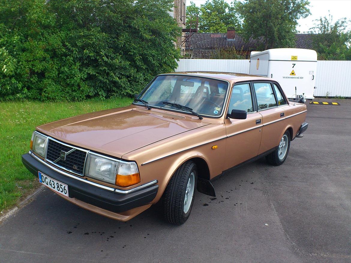 Volvo 244 GL Aut. billede 2