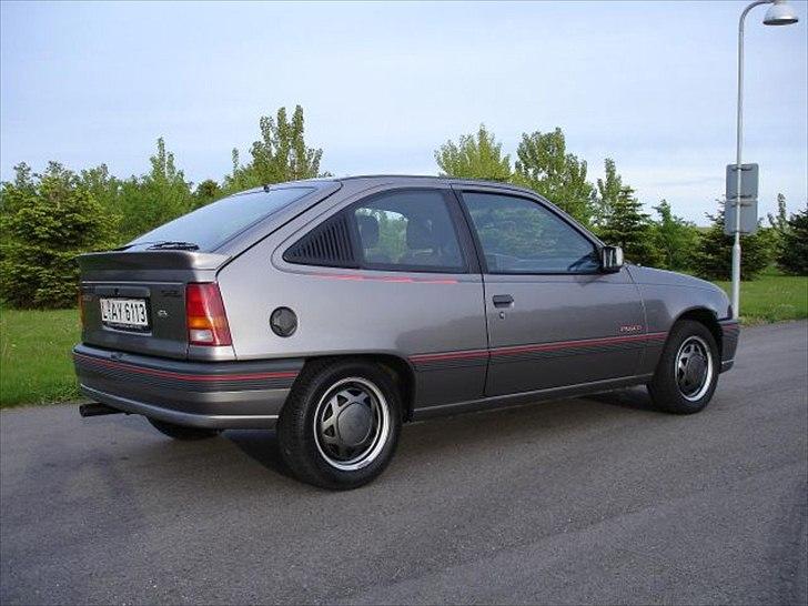 Opel Kadett E billede 2