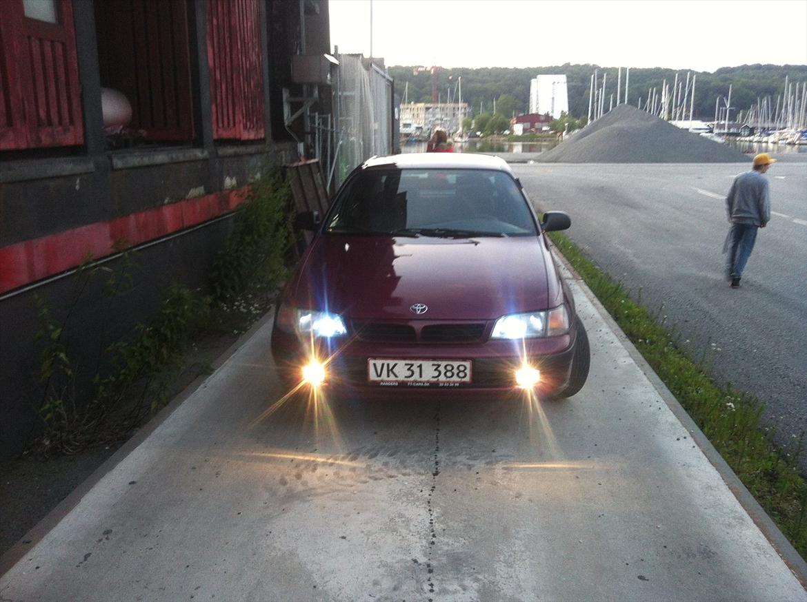 Toyota Carina liftback 1.8 *JBL* billede 3