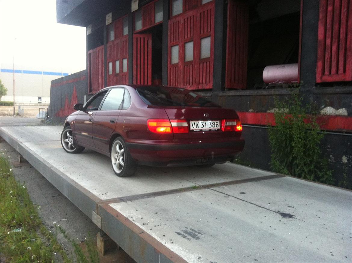 Toyota Carina liftback 1.8 *JBL* billede 6