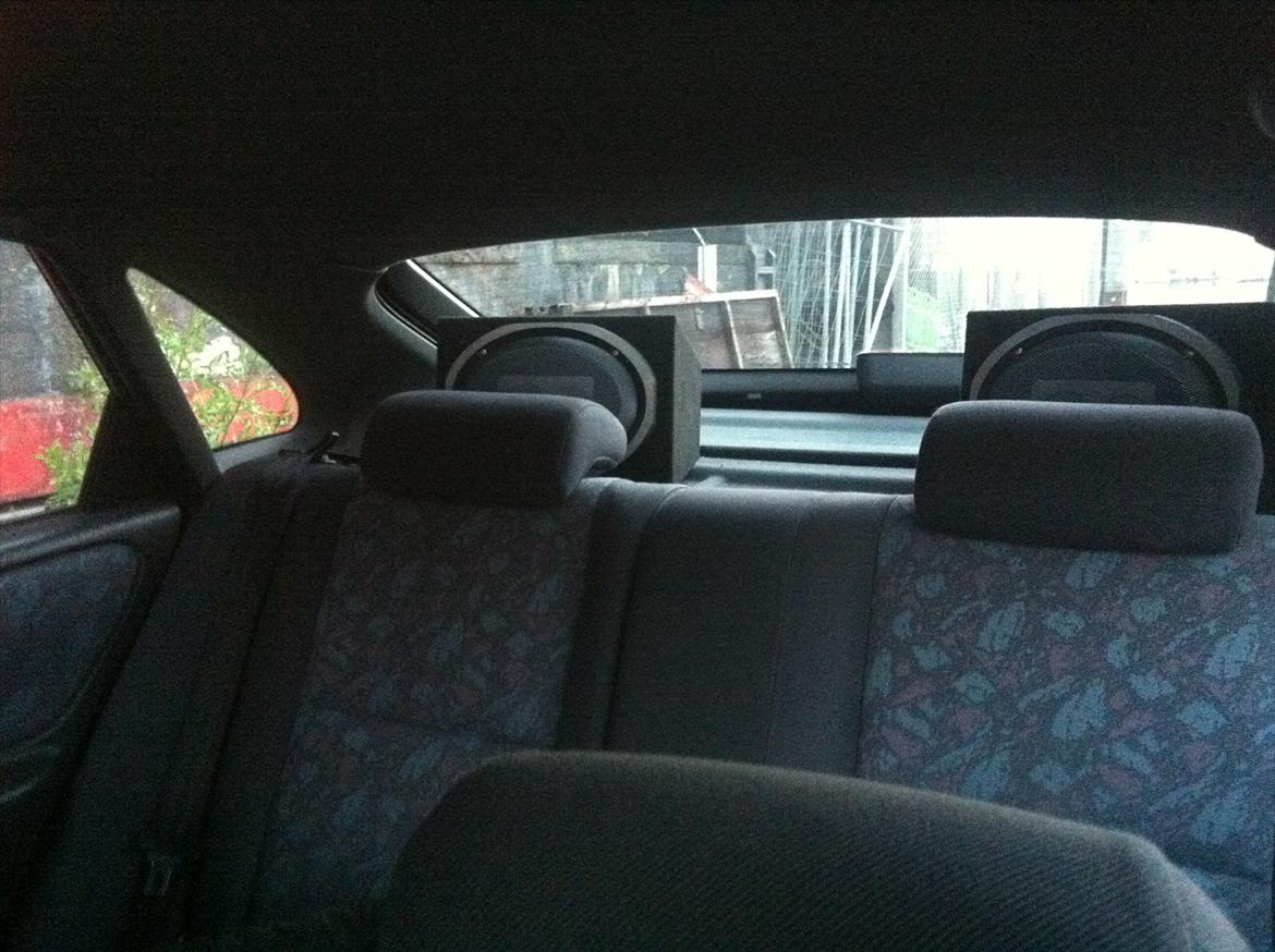 Toyota Carina liftback 1.8 *JBL* billede 10