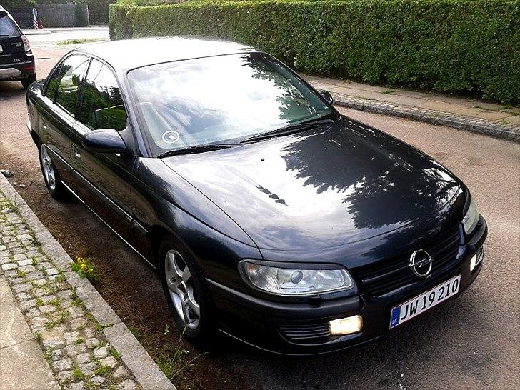 Opel Omega B MV6 3.0 Aut. - Længde 479 cm 
Højde 146 cm  billede 1