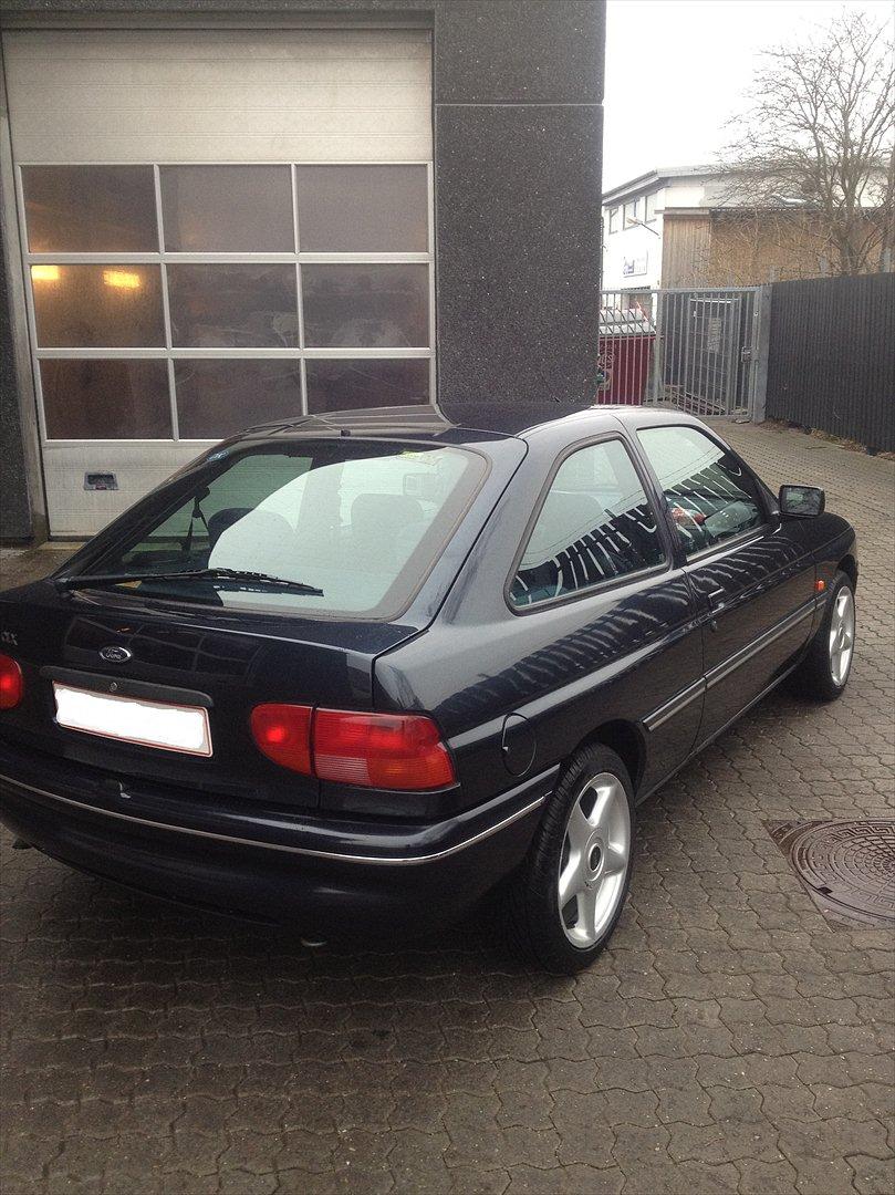 Ford Escort 1.6 16V billede 3