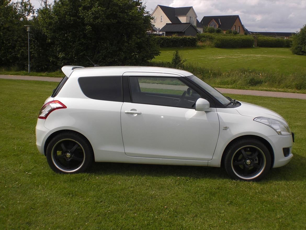 Suzuki Swift 1.2 ECO billede 1