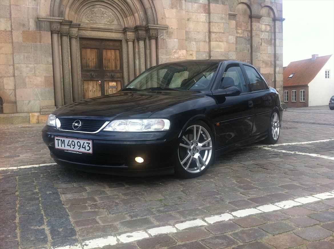 Opel Vectra B 2.5 V6 Elegance billede 3