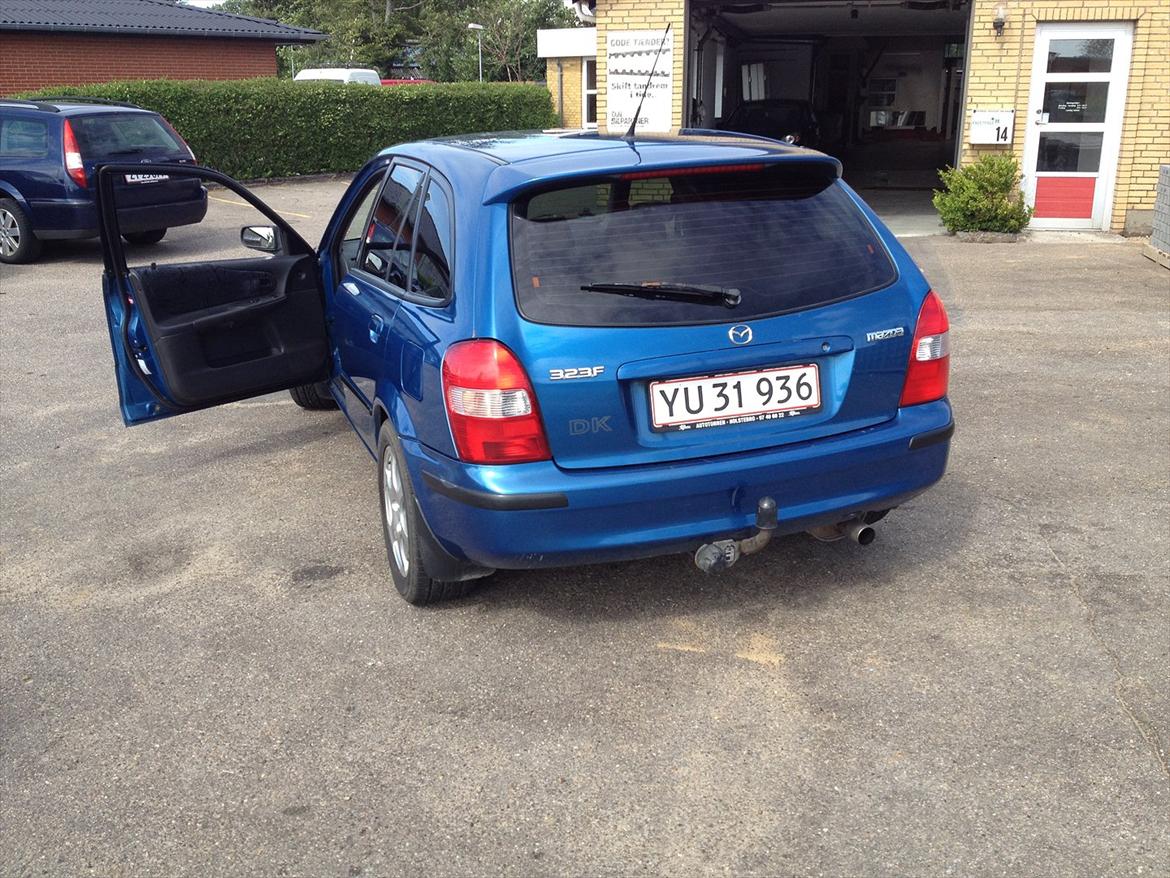 Mazda 323F billede 5