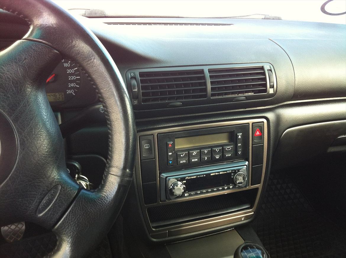 VW Passat 1.8 Variant billede 9