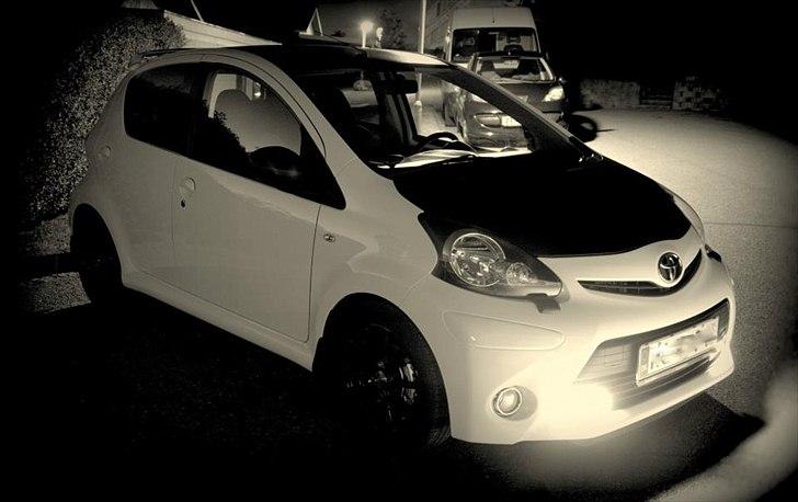 Toyota Aygo solgt billede 11