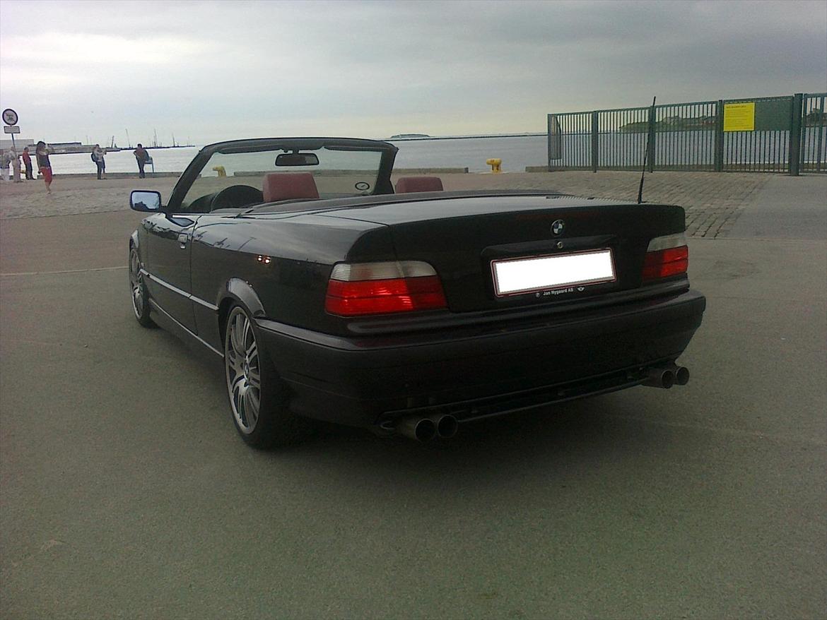 BMW 328i Cabriolet M-Tech billede 3