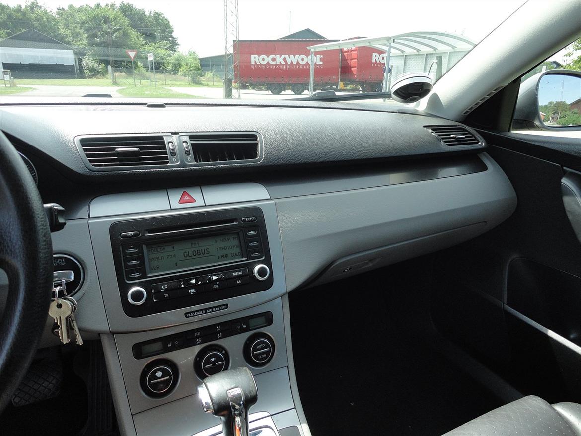 VW Passat 3c - knapper på radio er lidt slidt billede 13
