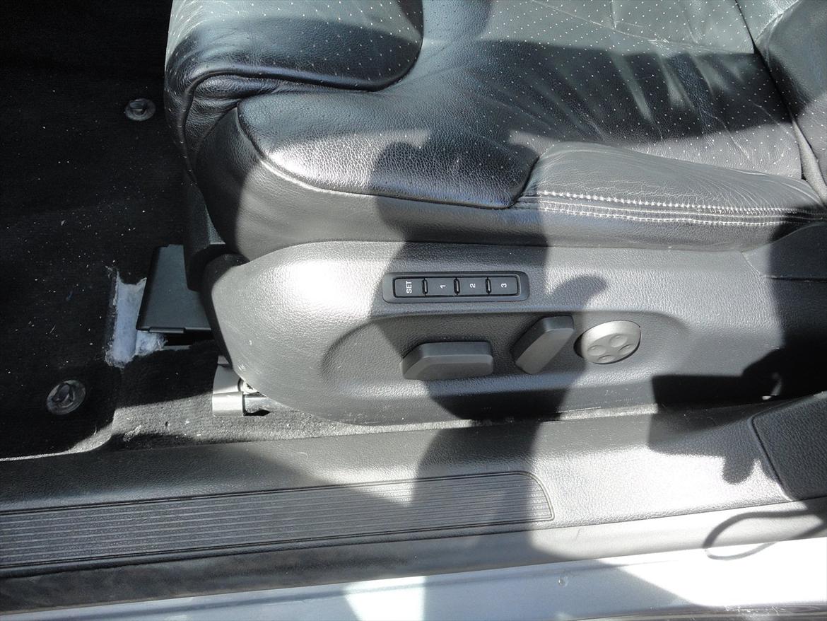 VW Passat 3c - Her ses memory knapperne billede 16