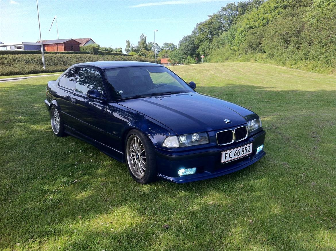 BMW 318 is coupe SOLGT billede 1