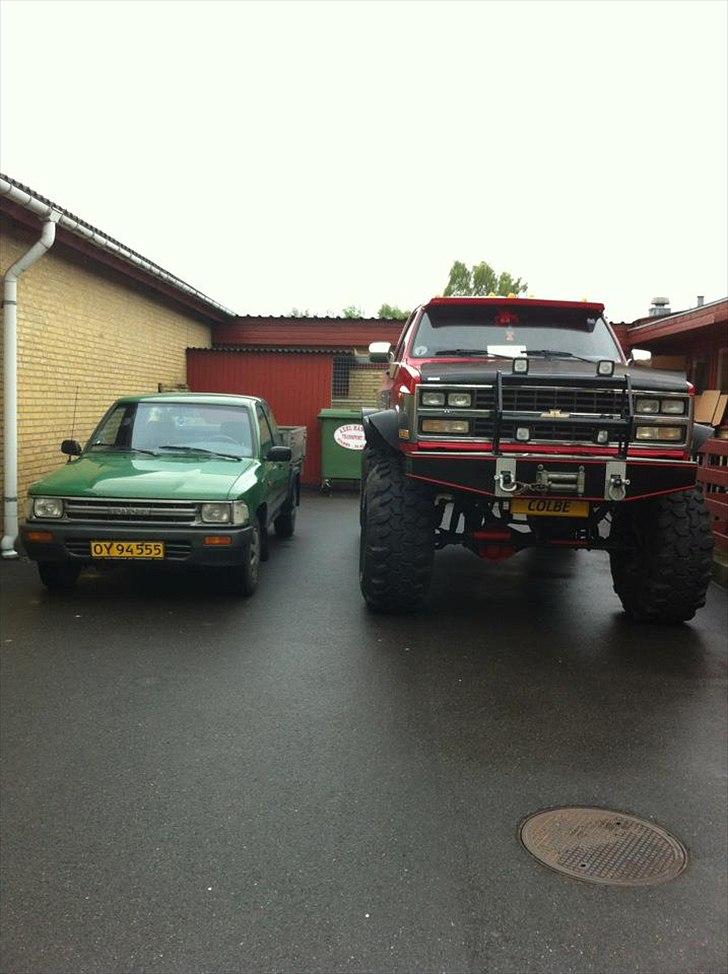 Chevrolet Silverado K30 X ARMY - jeg skal lige til bageren hmm hvad skal jeg vælge billede 16