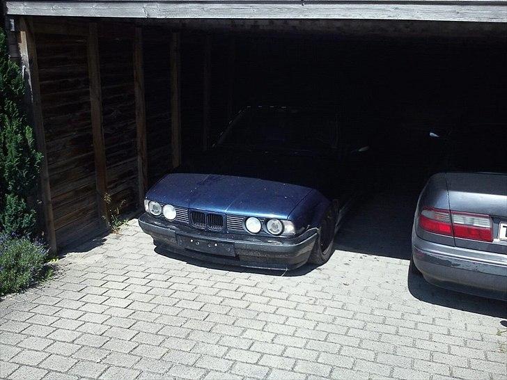 BMW E34 535i 3,5 12v aut. (M5) Projekt - Kan nu holde i indkørslen med kofangere :D billede 11