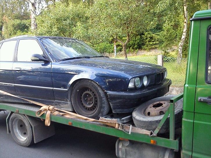 BMW E34 535i 3,5 12v aut. (M5) Projekt - Hjem fra værksted :) nu meget pænere med originale kofangere billede 13