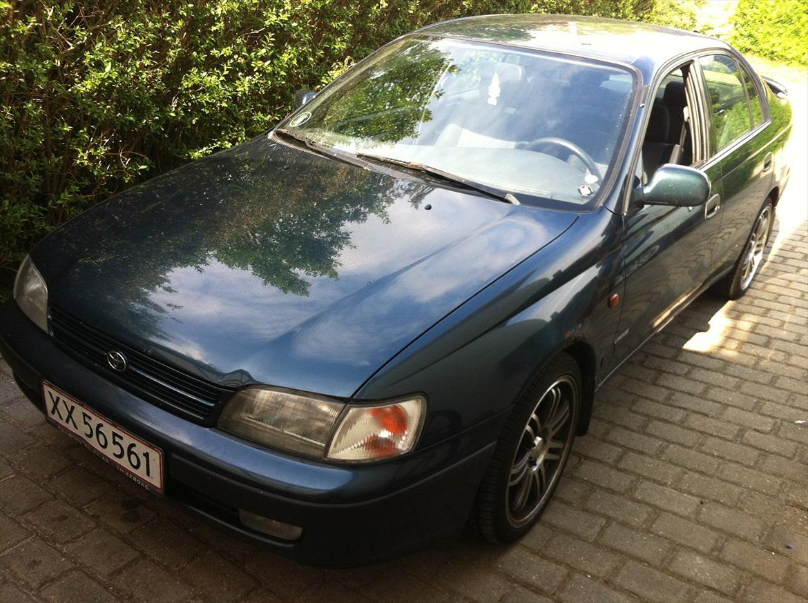 Toyota Carina E billede 1