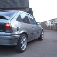 Opel Kadett GSI 16v