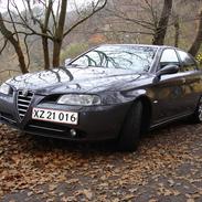 Alfa Romeo 166