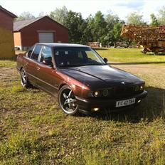 BMW e34 520/25