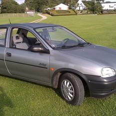 Opel corsa B 1,2i