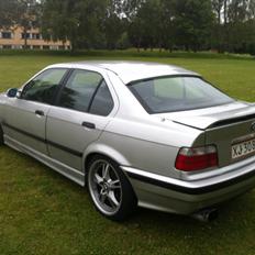 BMW 320 i