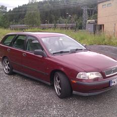 Volvo v40 2.0 16v