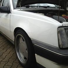 Opel ascona c 2,0i 16v