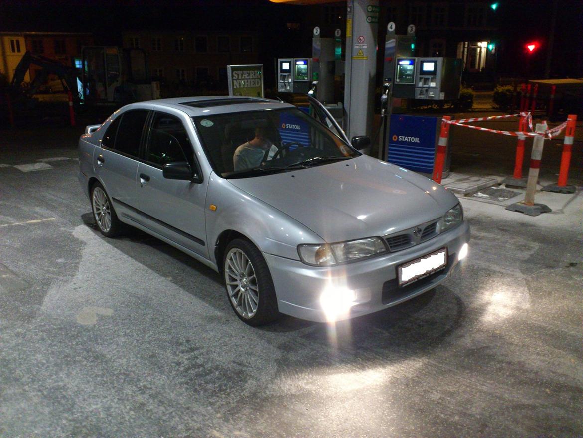 Nissan Almera billede 1