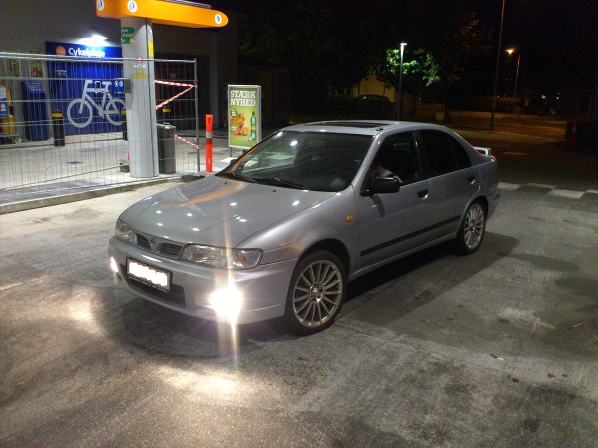 Nissan Almera billede 2