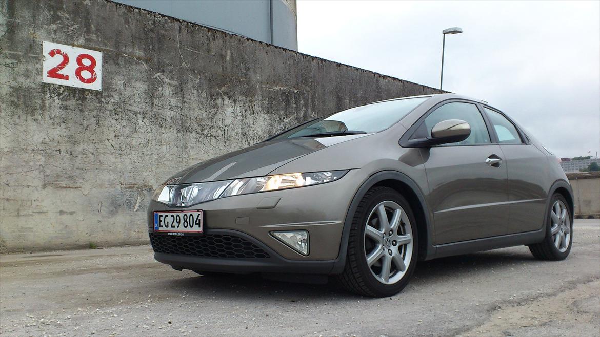 Honda Civic 1,8 Sport (konebil) - Enten hader man, eller elsker dens design.. billede 1