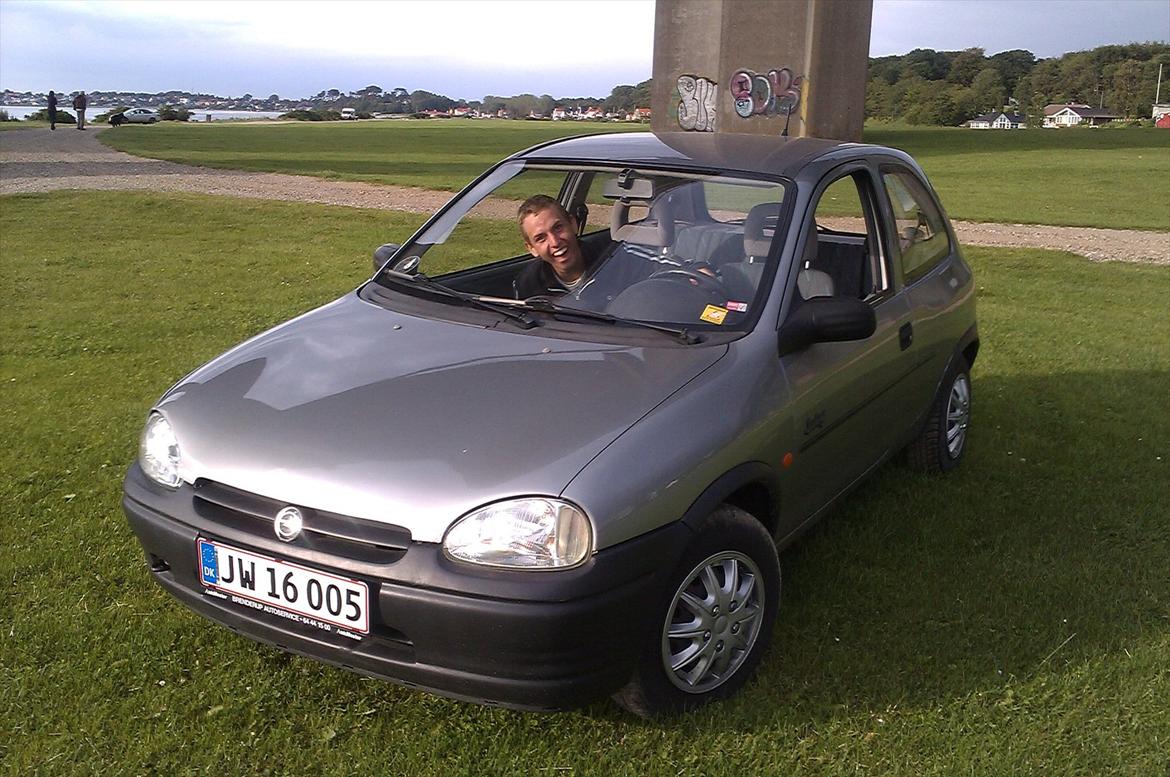 Opel corsa B 1,2i billede 1