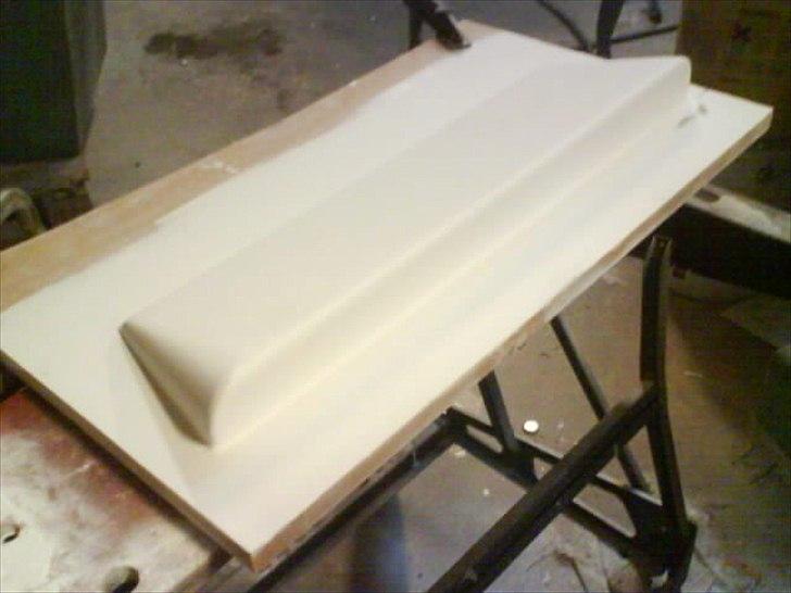 Honda del sol SOLGT! - her er nummerplade formen med gelcoat på, som skal slipes og vokses så der kan komme glasfiber på billede 13