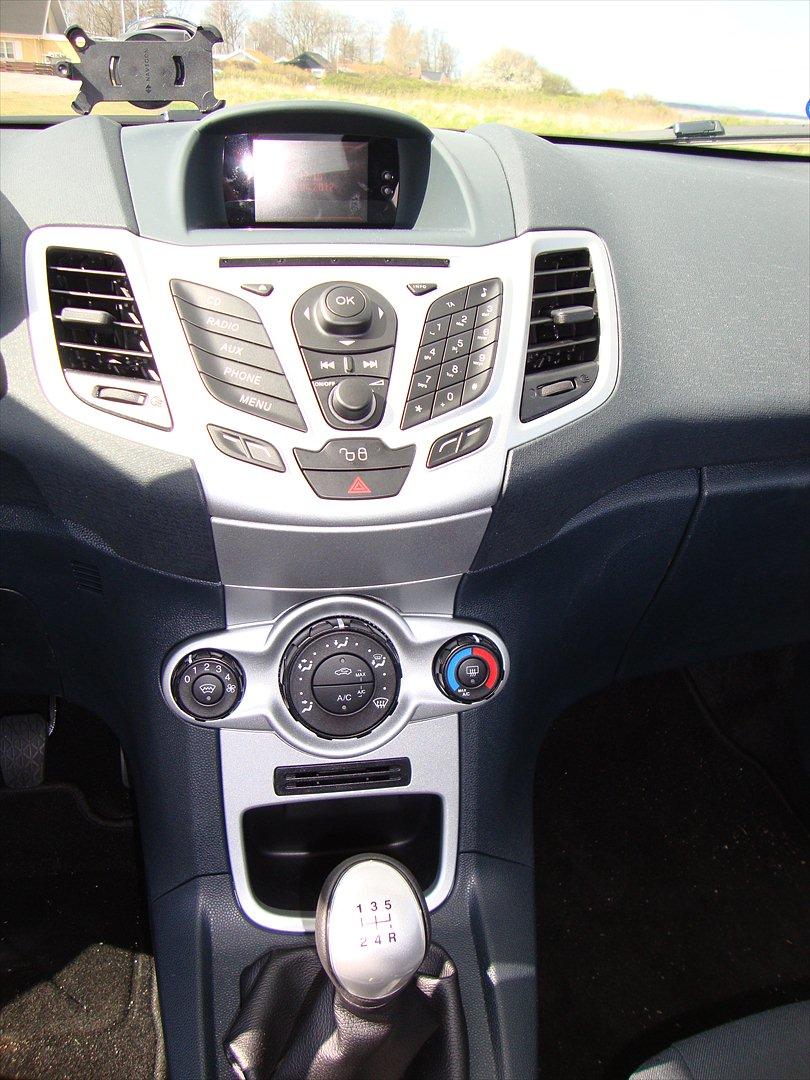 Ford Fiesta 1,4 solgt billede 8