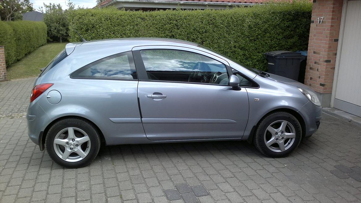 Opel Corsa 1,0 12V Enjoy ***solgt*** - Nu med sort folie på B-stolpen  billede 15