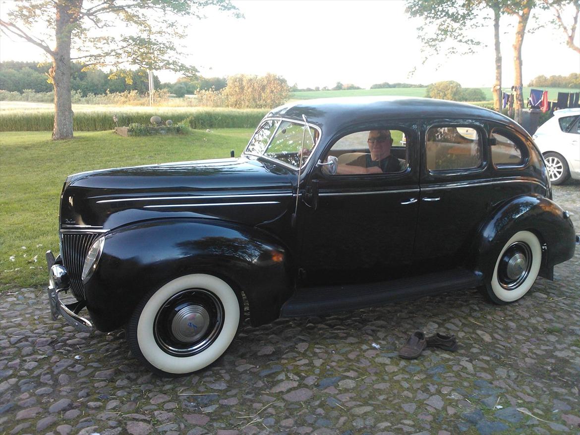 Ford V8 Deluxe billede 3