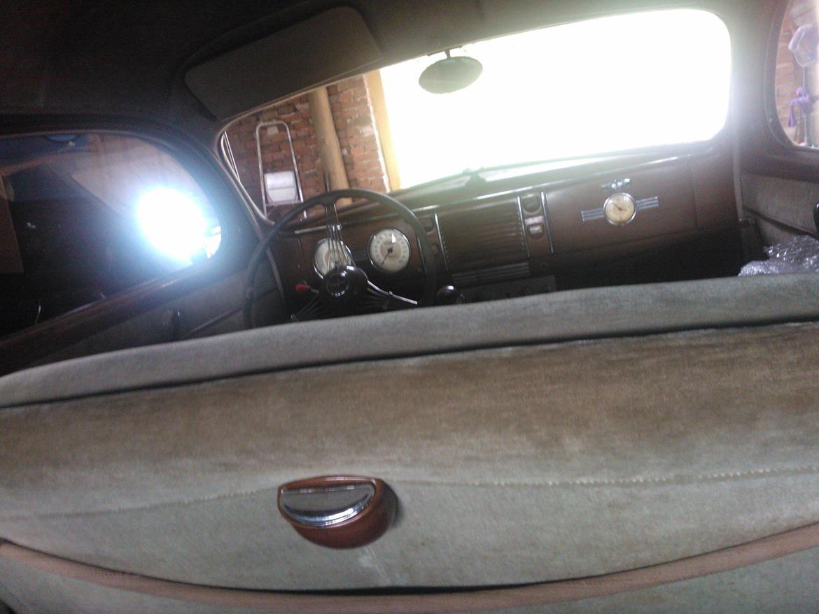 Ford V8 Deluxe - Aske bærer og reb at holde i :) billede 7