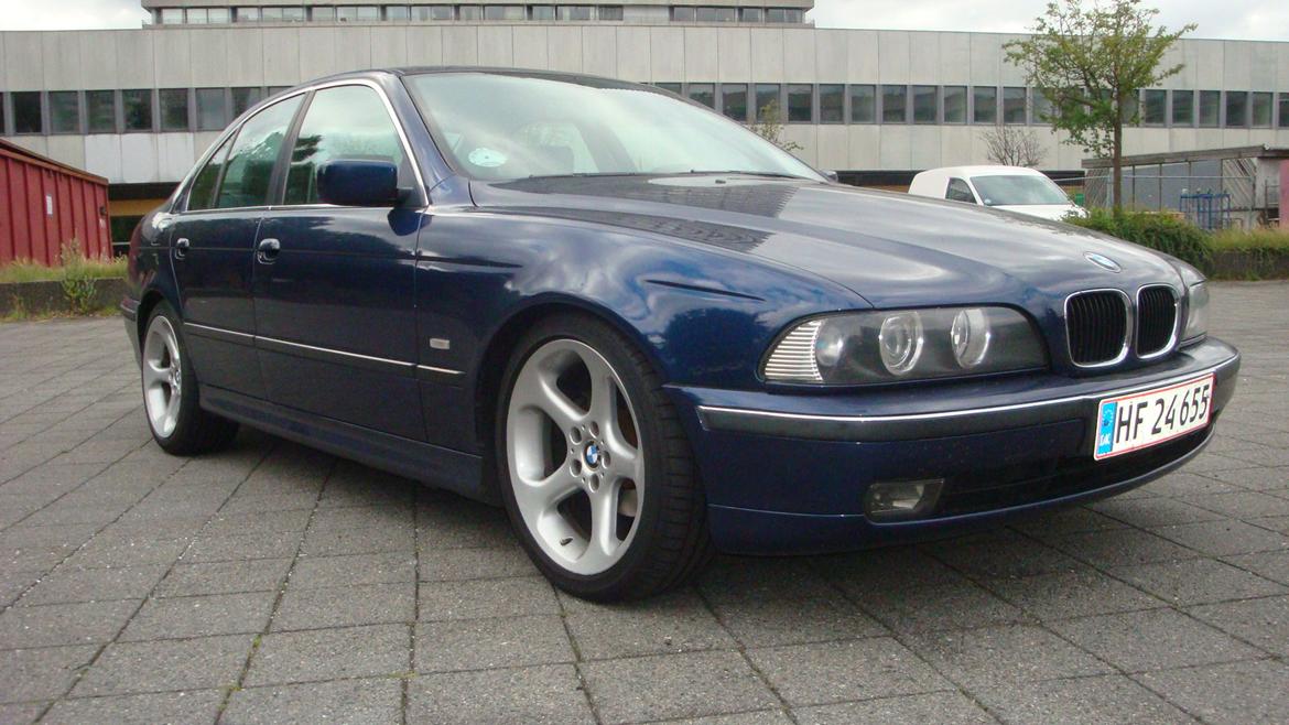 BMW E39 523iA billede 4