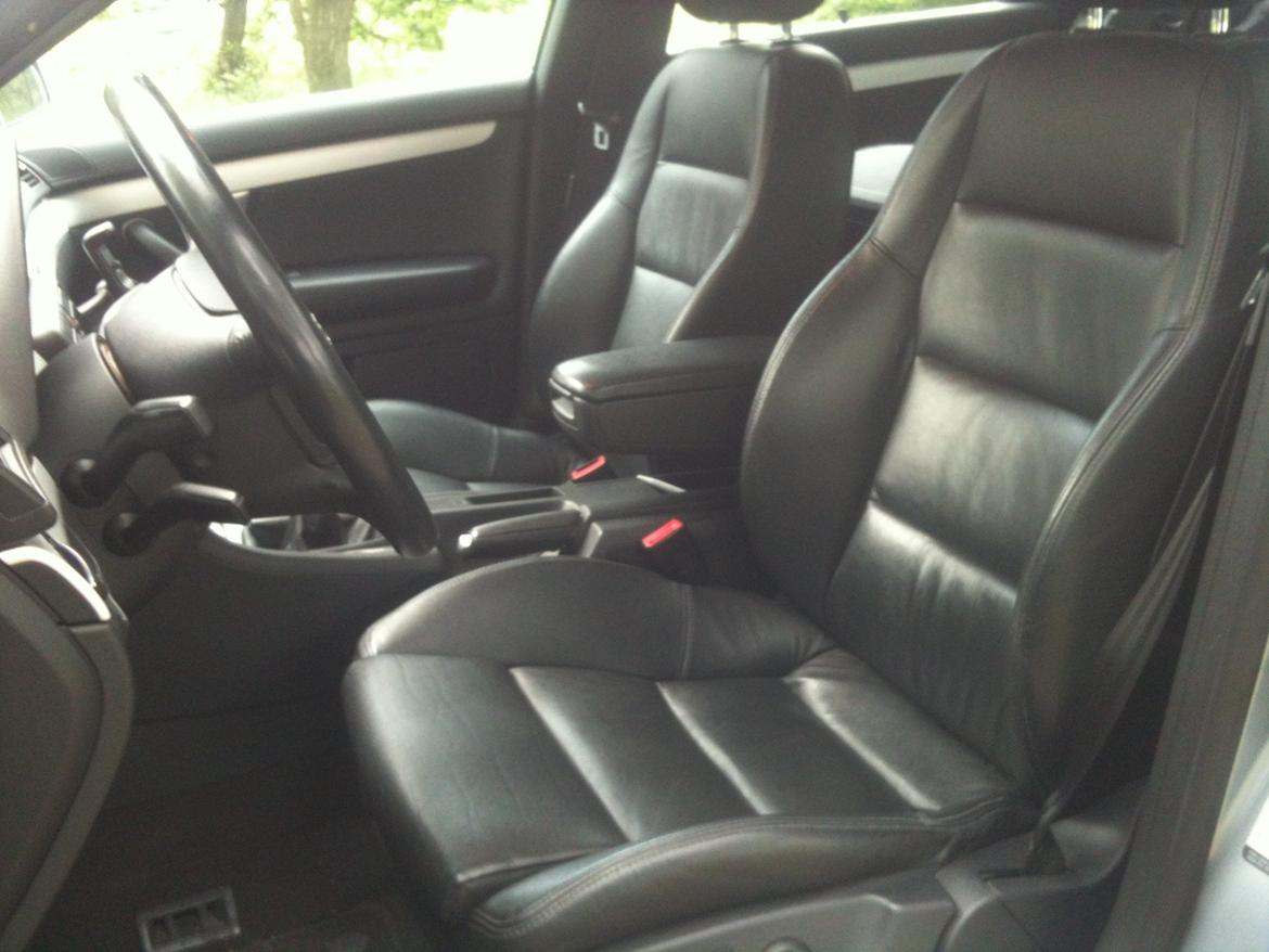 Audi A4 2,5 V6 TDI Quattro billede 8