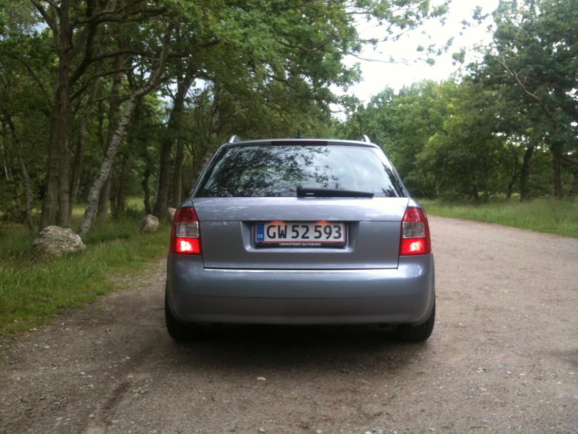 Audi A4 2,5 V6 TDI Quattro billede 5