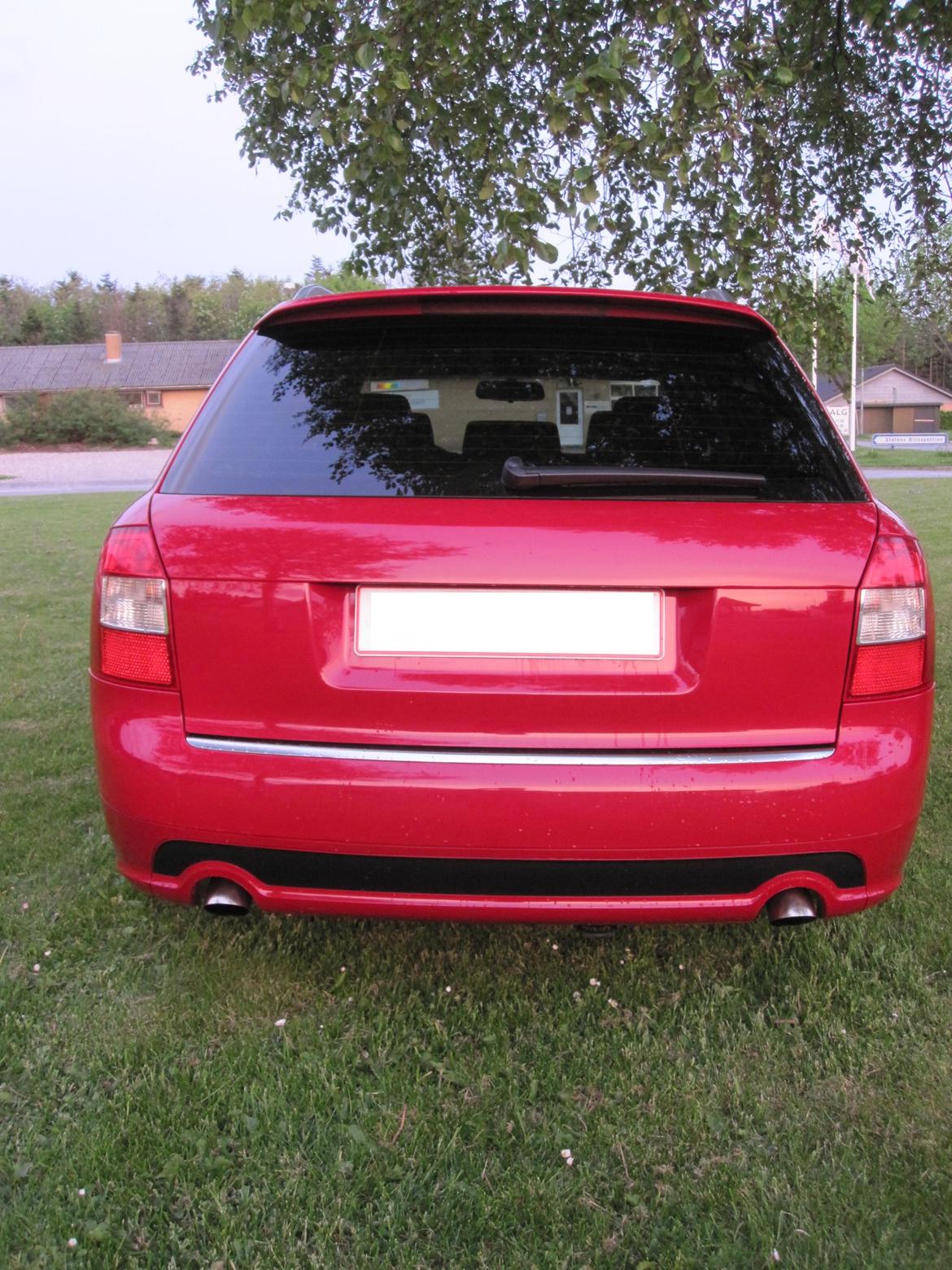 Audi A4 Avant - S-line bagskørte og A6 rørhaler. Synes selv der er blevet rigtig godt billede 5